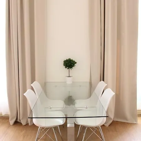 Luxury Design Centre Apartment